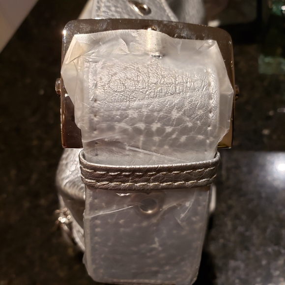 Handbag - Picture 9 of 13